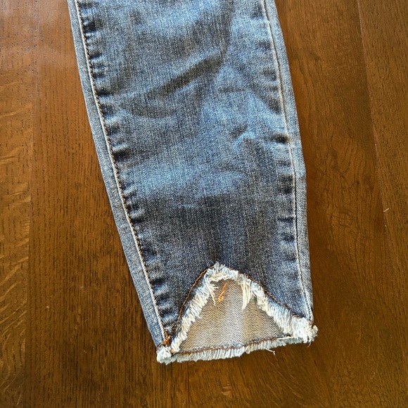 Kut from the Kloth Carlo ankle skinny distressed he skinny jeans and - Picture 6 of 9